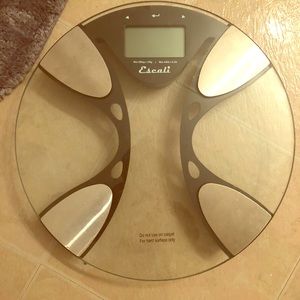 Brand new glass weighing scale by Escali